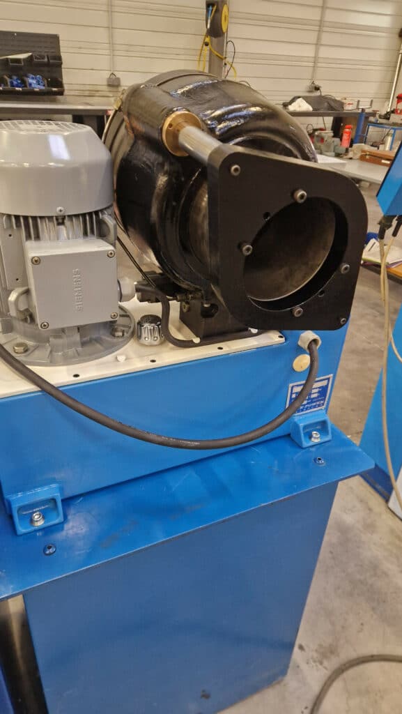 machine a sertir finn power p32 (2)